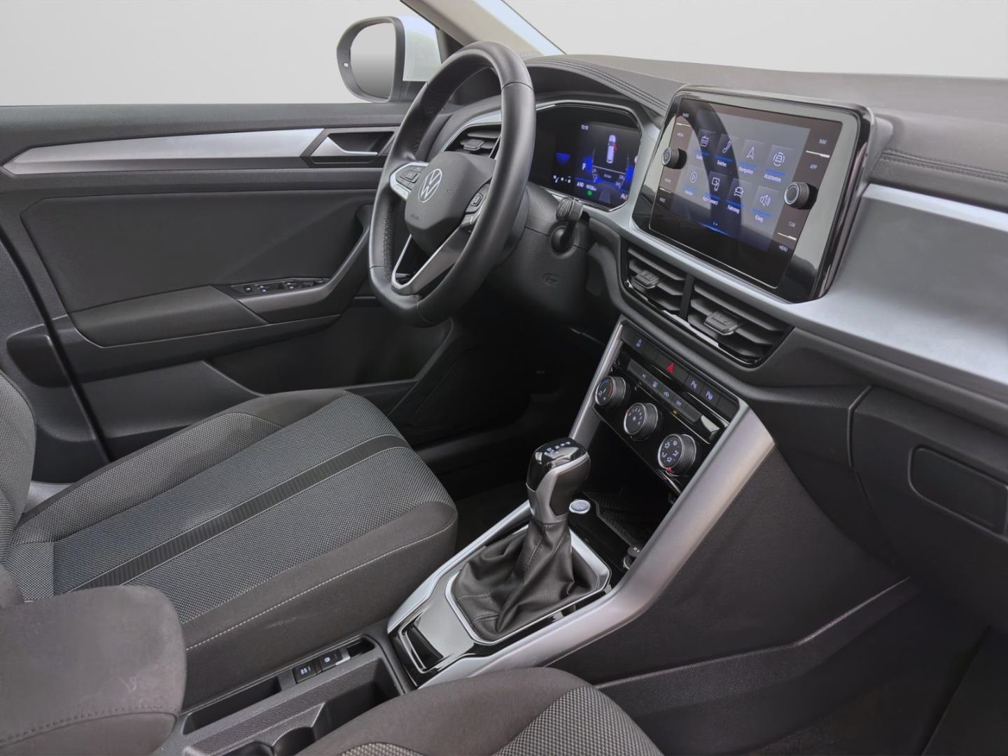 Volkswagen T-Roc 1.5 TSI DSG LIFE - Samsaru's Car Outlet