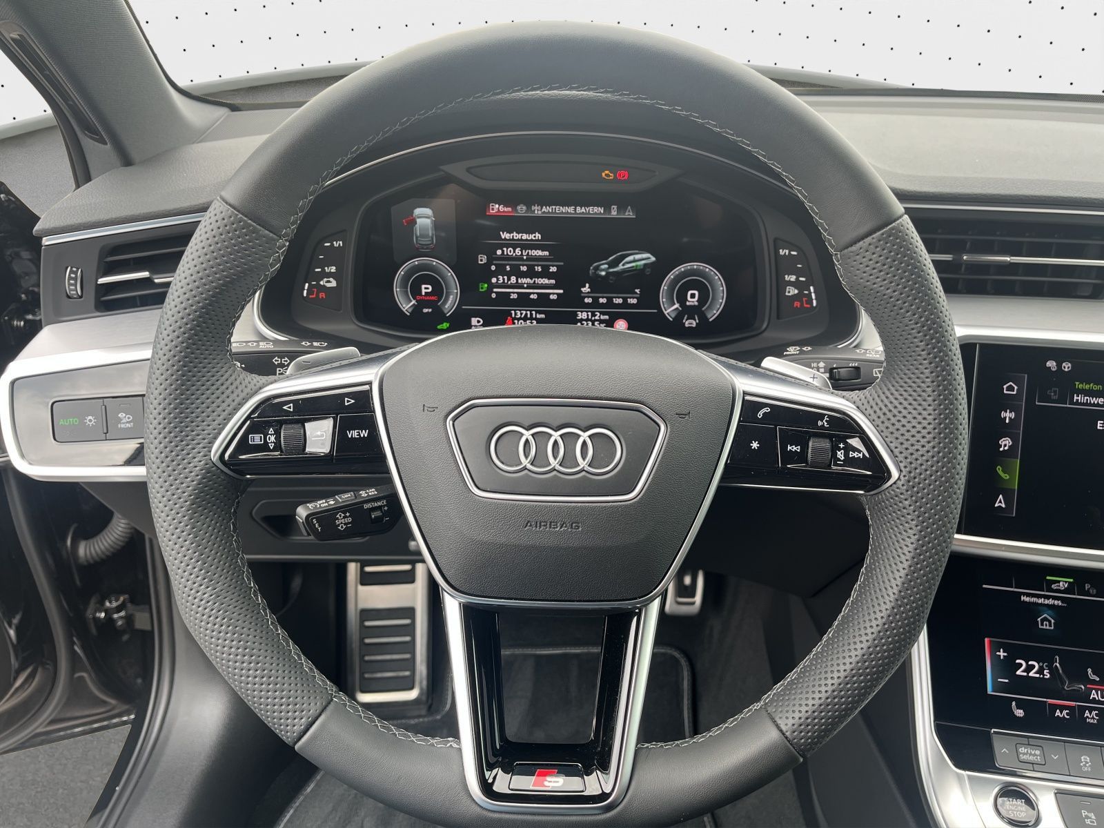 Audi A6 Avant 55 TFSI e S line - Samsaru's Car Outlet