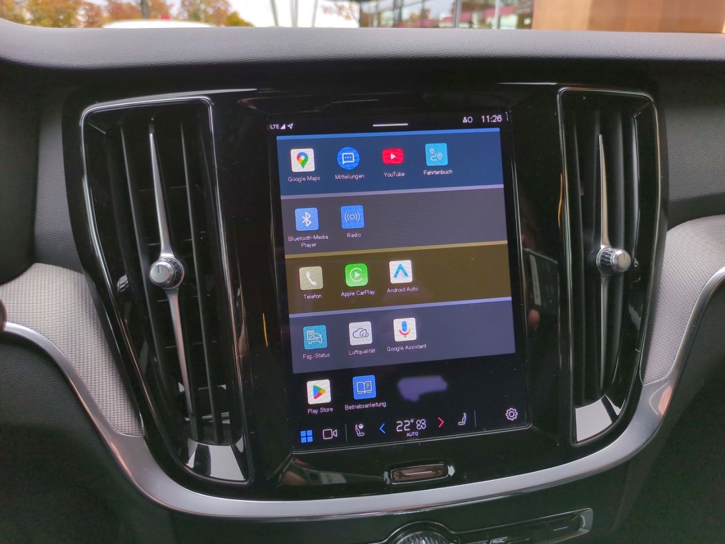 Volvo V60 Plus Dark Recharge Plug-In Hybrid AWD T6 Twi