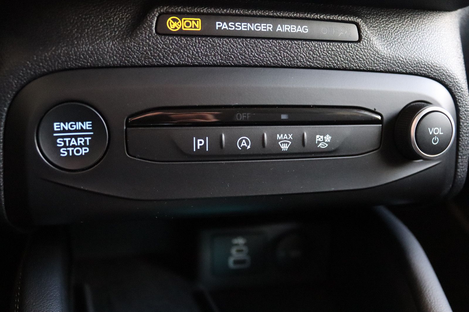 Ford Focus Turn. Aut. Titanium X *LED*NAV*RFK*Winterp