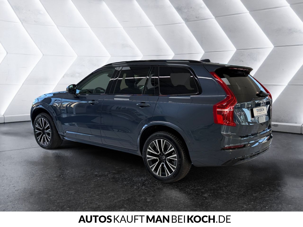 Volvo XC90 T8 Plug-In AWD Plus Dark - Samsaru's Car Outlet