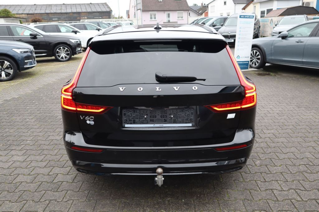 Volvo V60 T8 AWD Recharge Plus Dark|AHK|PANO|NAVI|SHZ