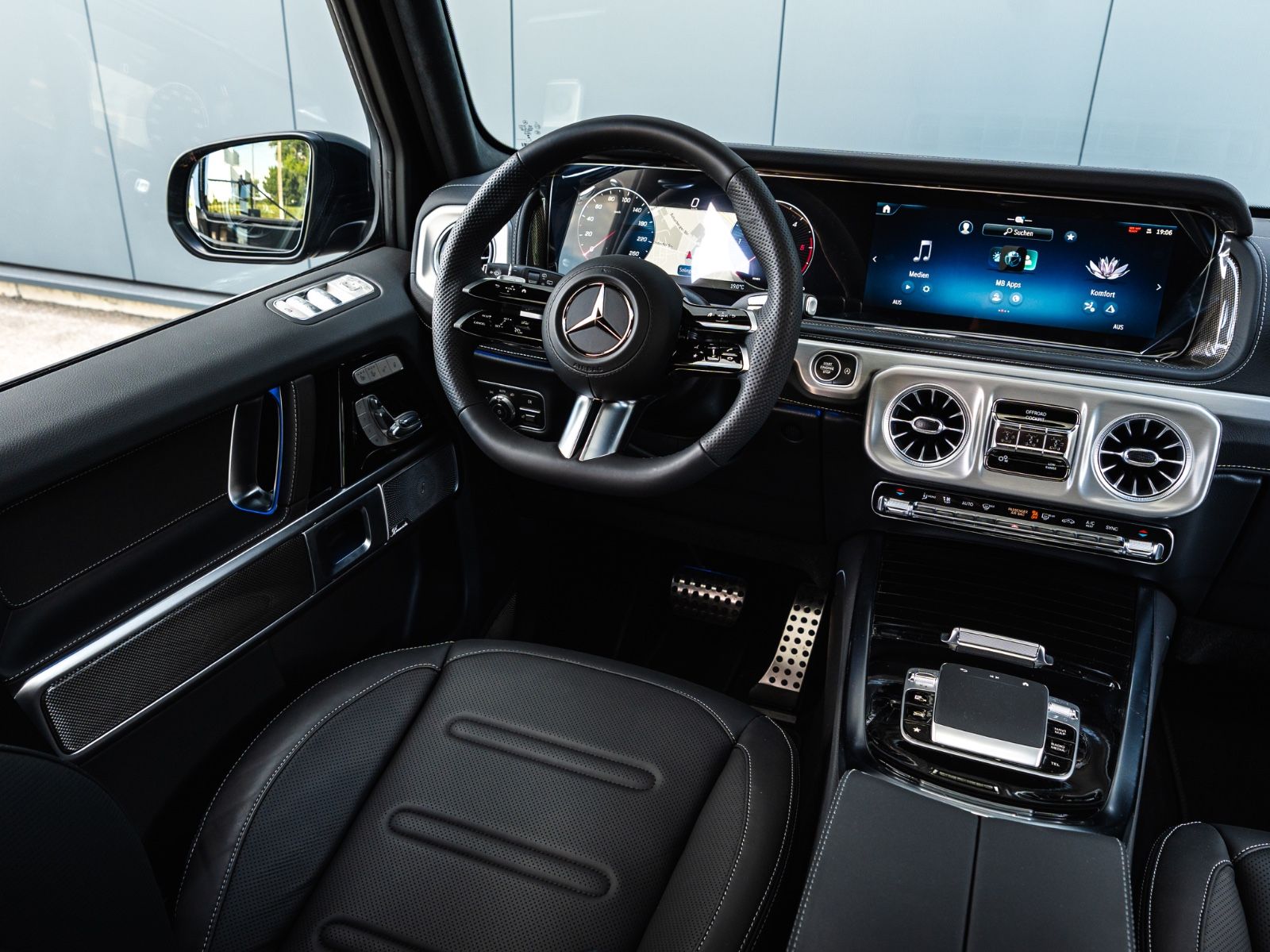 Mercedes-Benz G 450d AMG LINE - Samsaru's Car Outlet