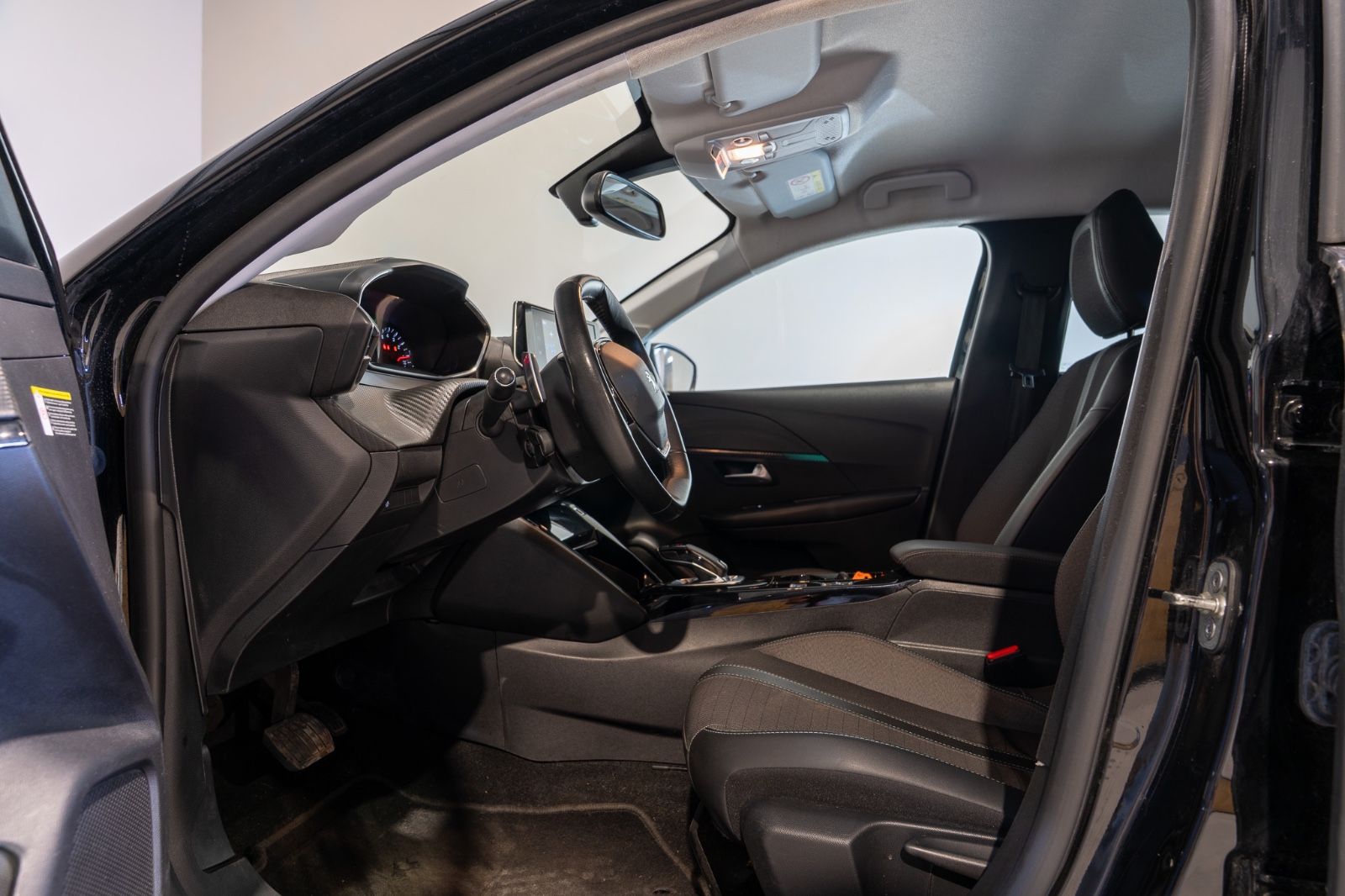 Peugeot 208 Allure - Samsaru's Car Outlet