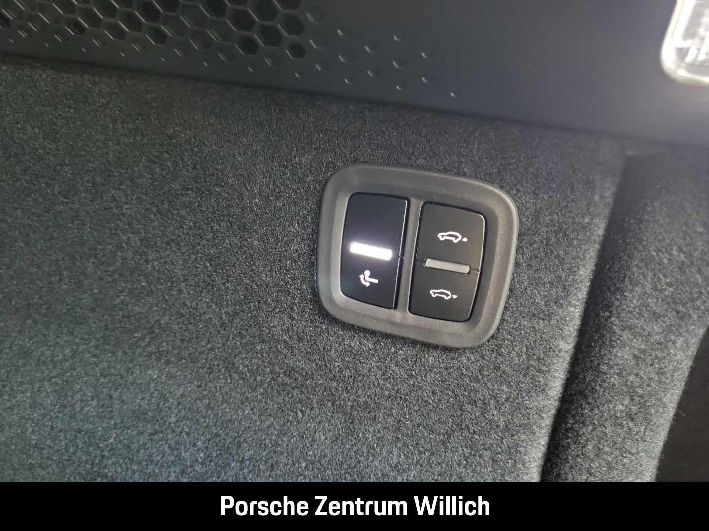 Porsche Macan 4S BOSE LED-Matrix Panorama LED-Matrix
