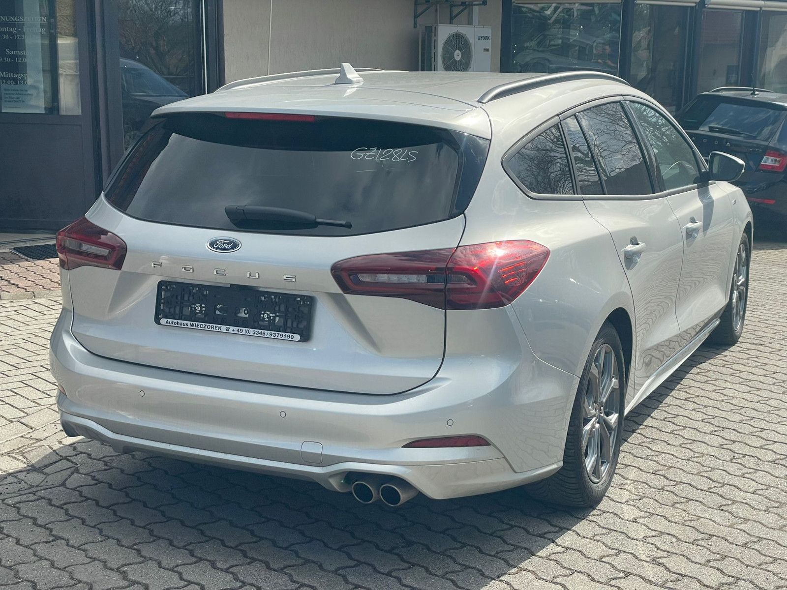 Ford Focus Turnier ST-Line 1.5 Autom,Navi,ALU,ALLWETE