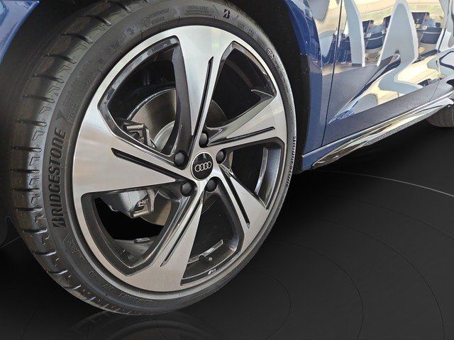 Audi A3 Limousine 35 TFSI S tronic S line *MATRIX*