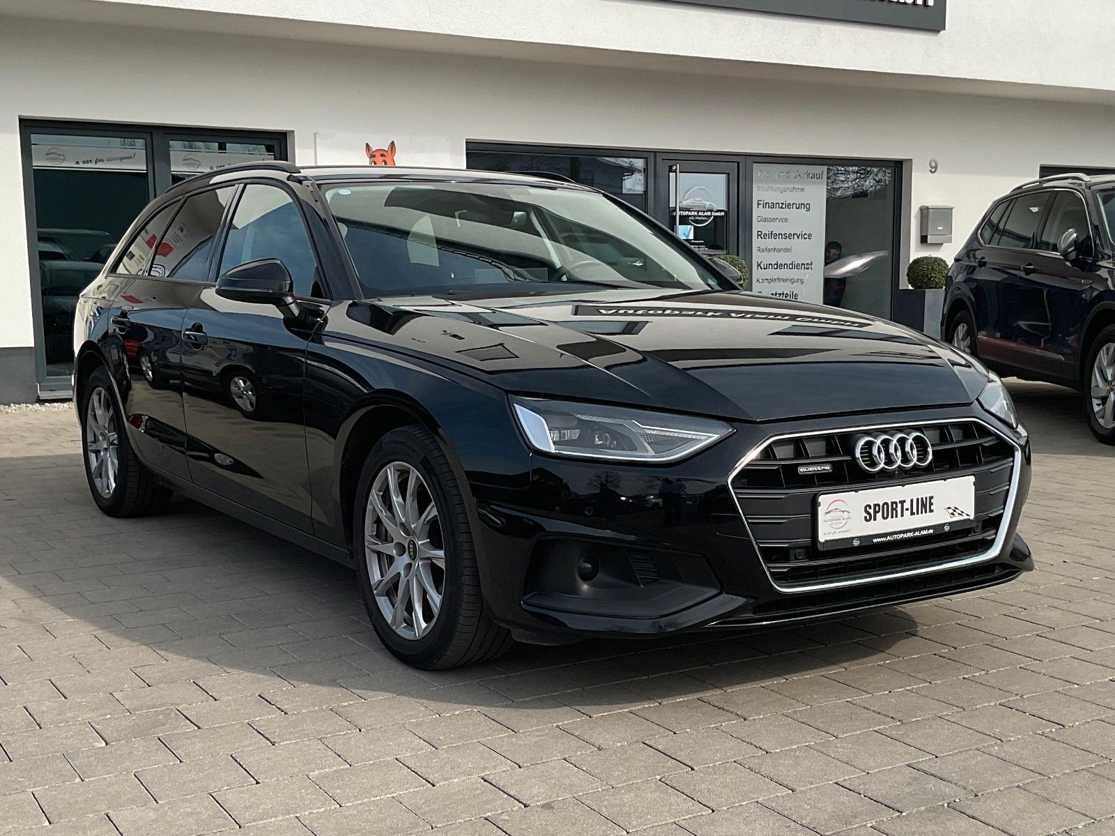 Audi A4 Av.40 TDI quattro S-Tr. - Samsaru's Car Outlet
