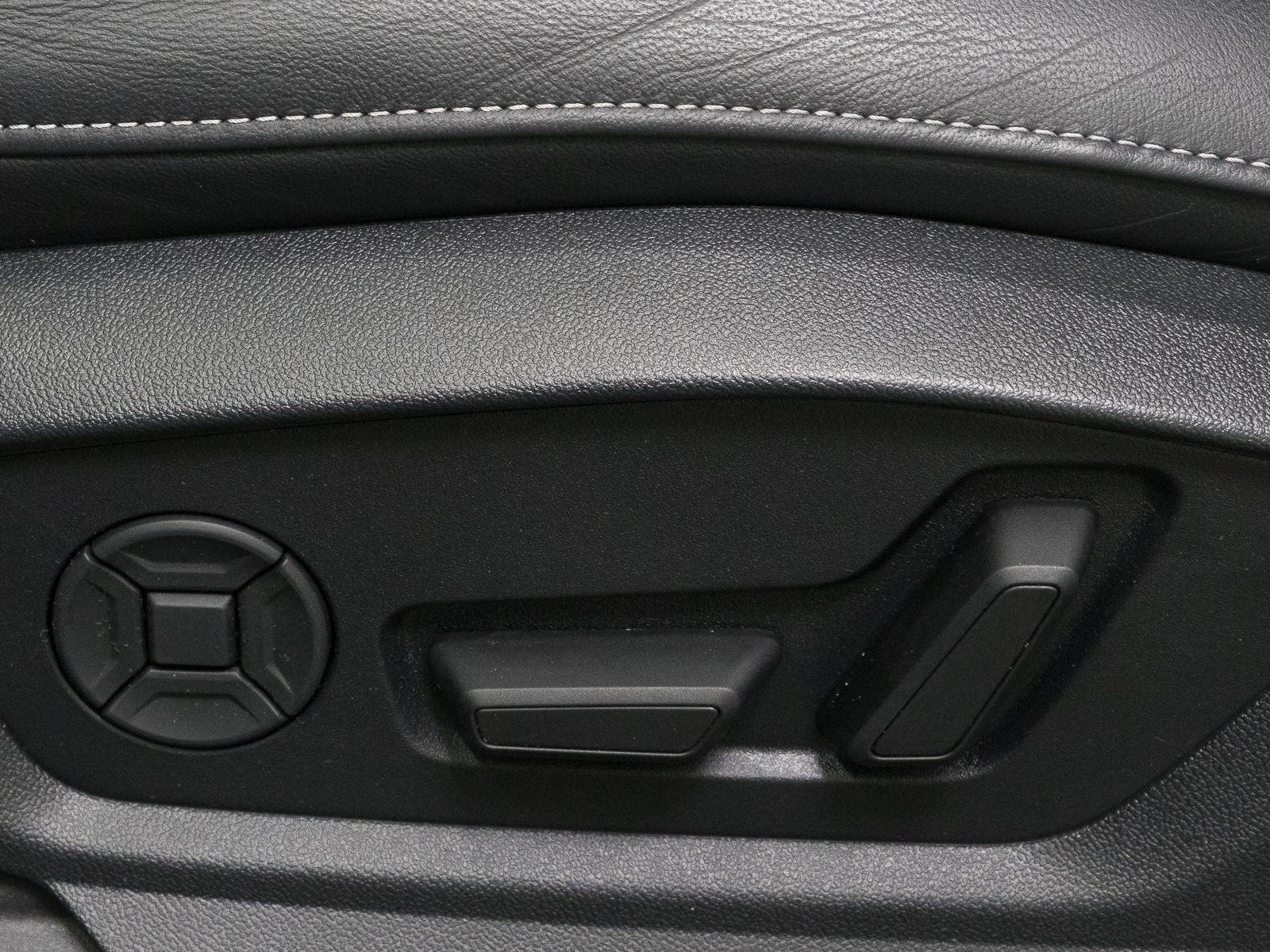 Audi Q7 50 TDI Q S LINE 7-SITZE LM20 AHK MATRIX