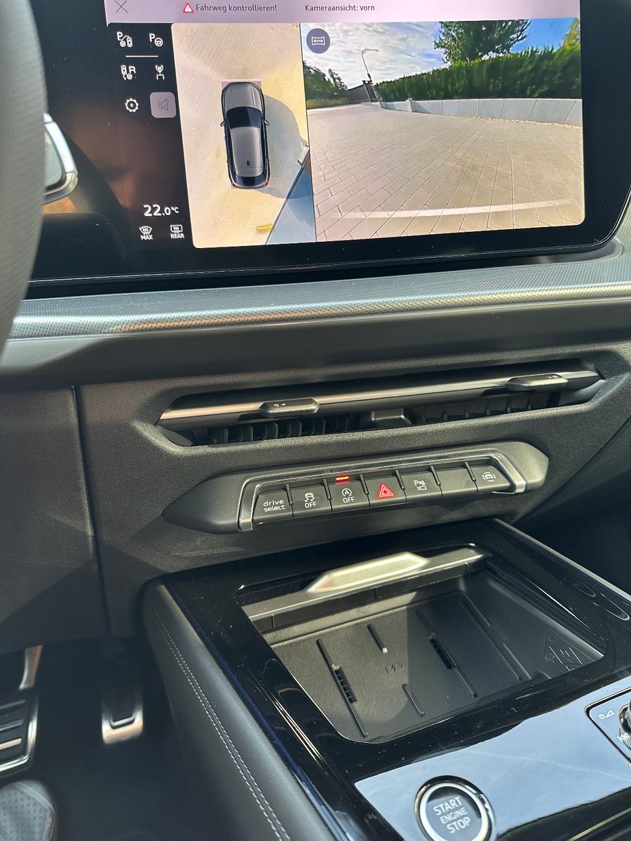 Audi Q3 Sportback TFSI quattro S line PANO LEDER AHK