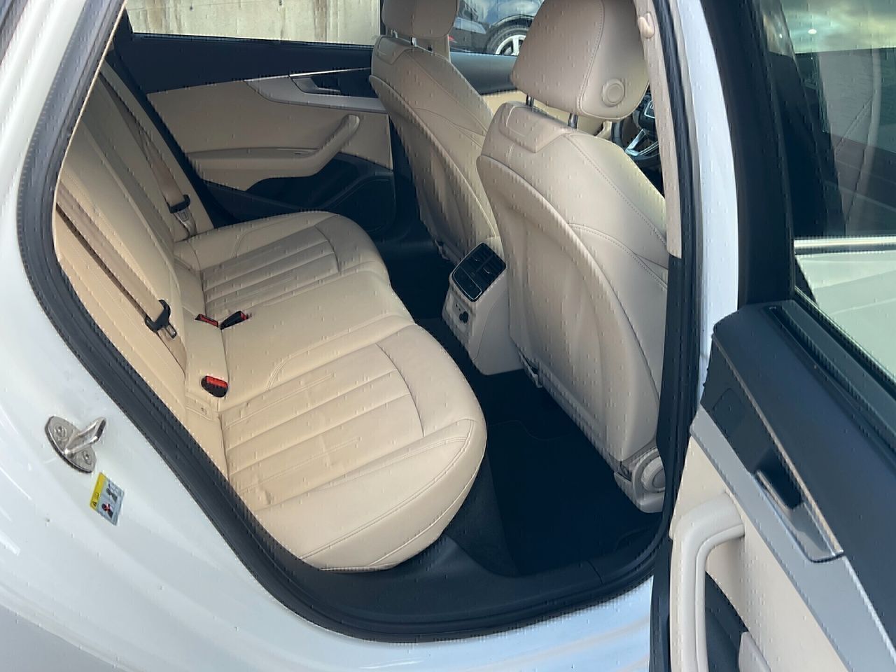Audi A4 Avant 40 TDI S tronic S line - Samsaru's Car Outlet