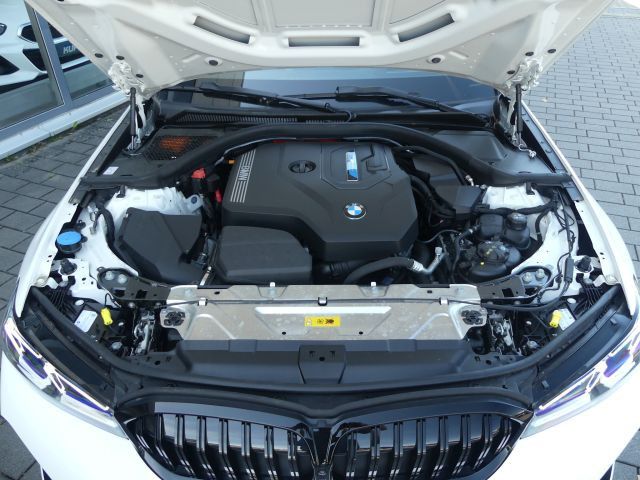 BMW 330 e Drive Tour M Sport Pano° AdLED°ACC°AHK°360