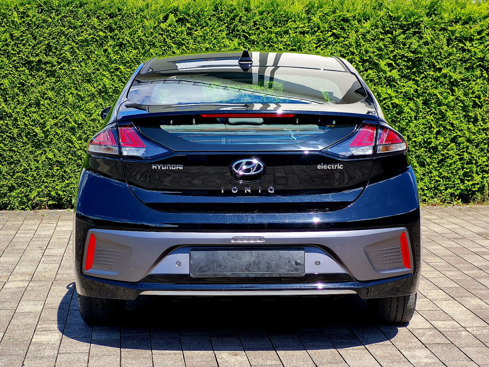 Hyundai IONIQ Elektro - Samsaru's Car Outlet