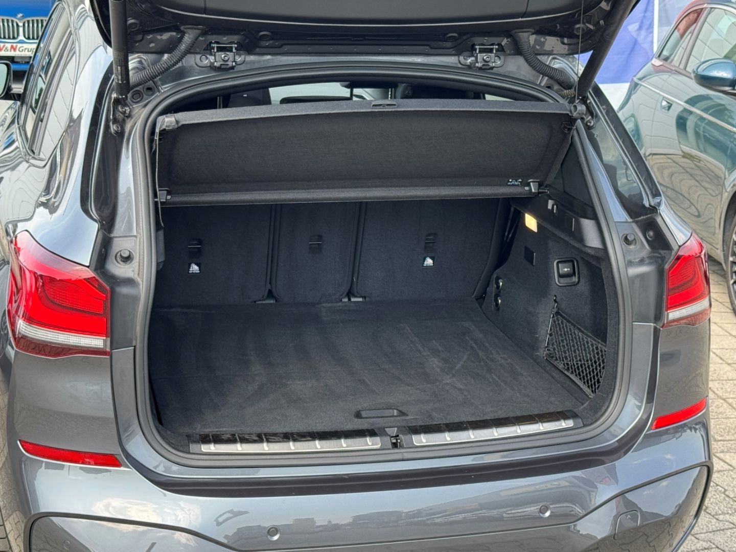 BMW X1 xDrive25e M SPORT - Samsaru's Car Outlet
