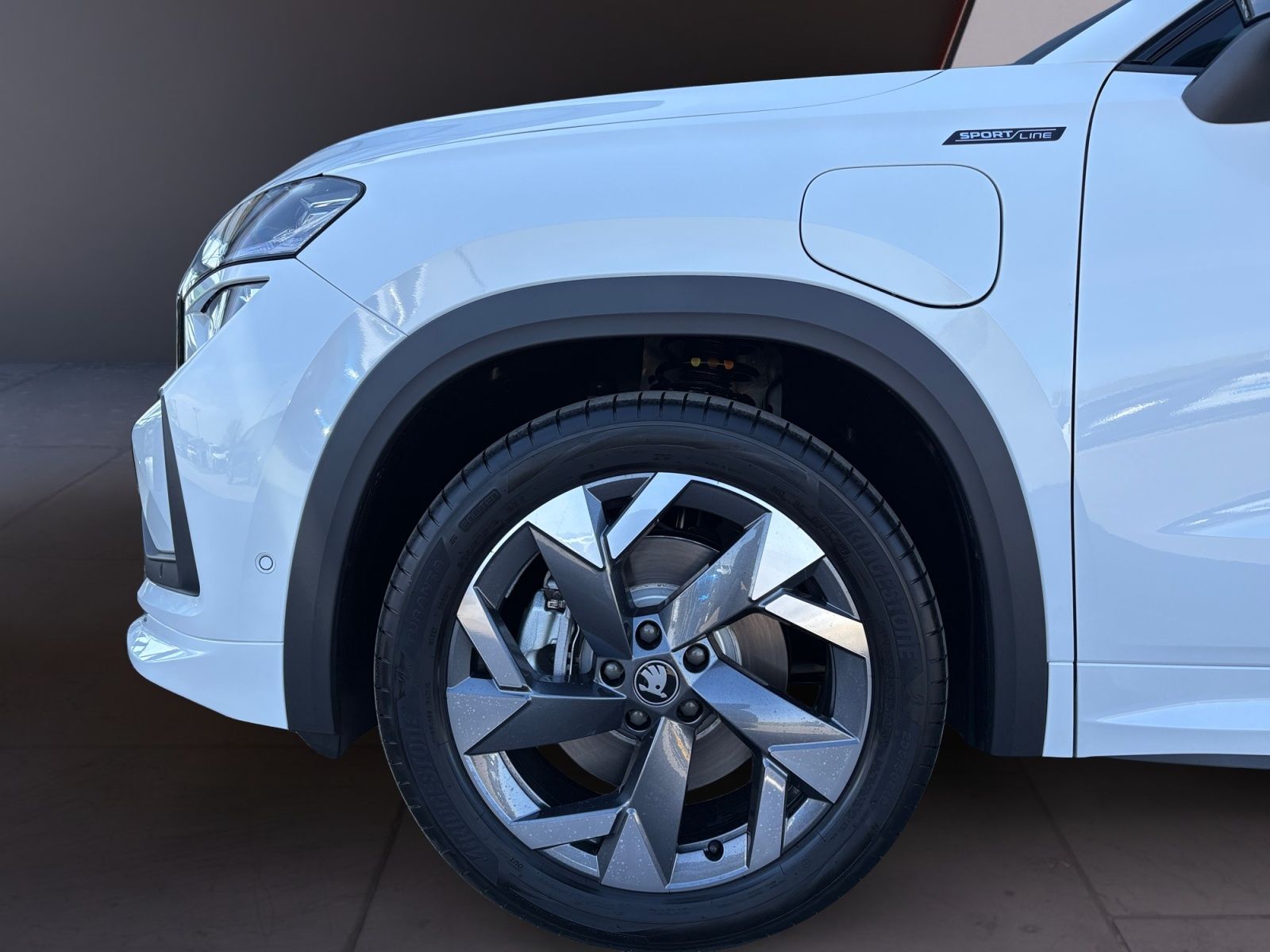 Skoda KODIAQ IV SPORTLINE 1,5TSI DSG NAVI LED AHK