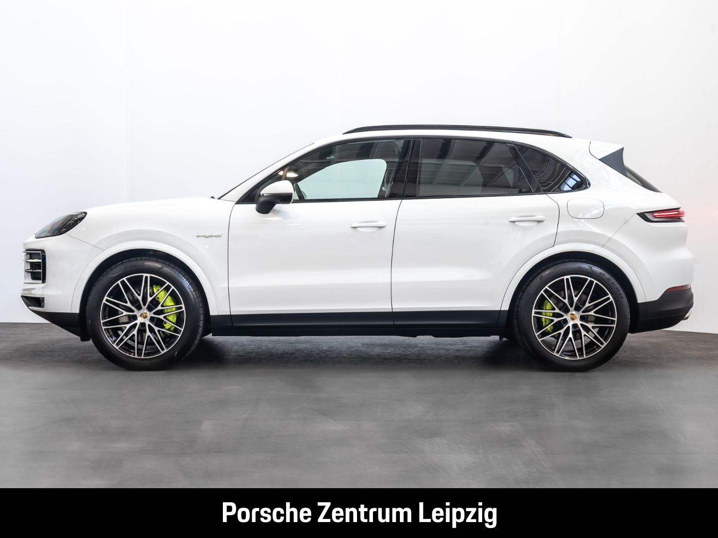 Porsche Cayenne E-Hybrid el.AHK InnoDrive Luft BOSE 360G