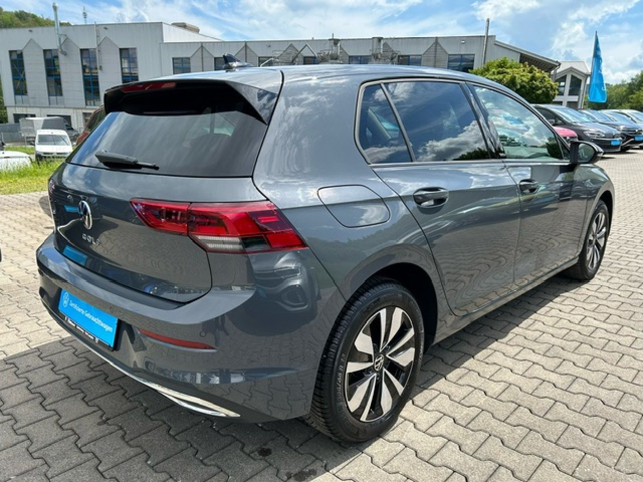 Volkswagen Golf VIII Move 1.5 TSI - Samsaru's Car Outlet