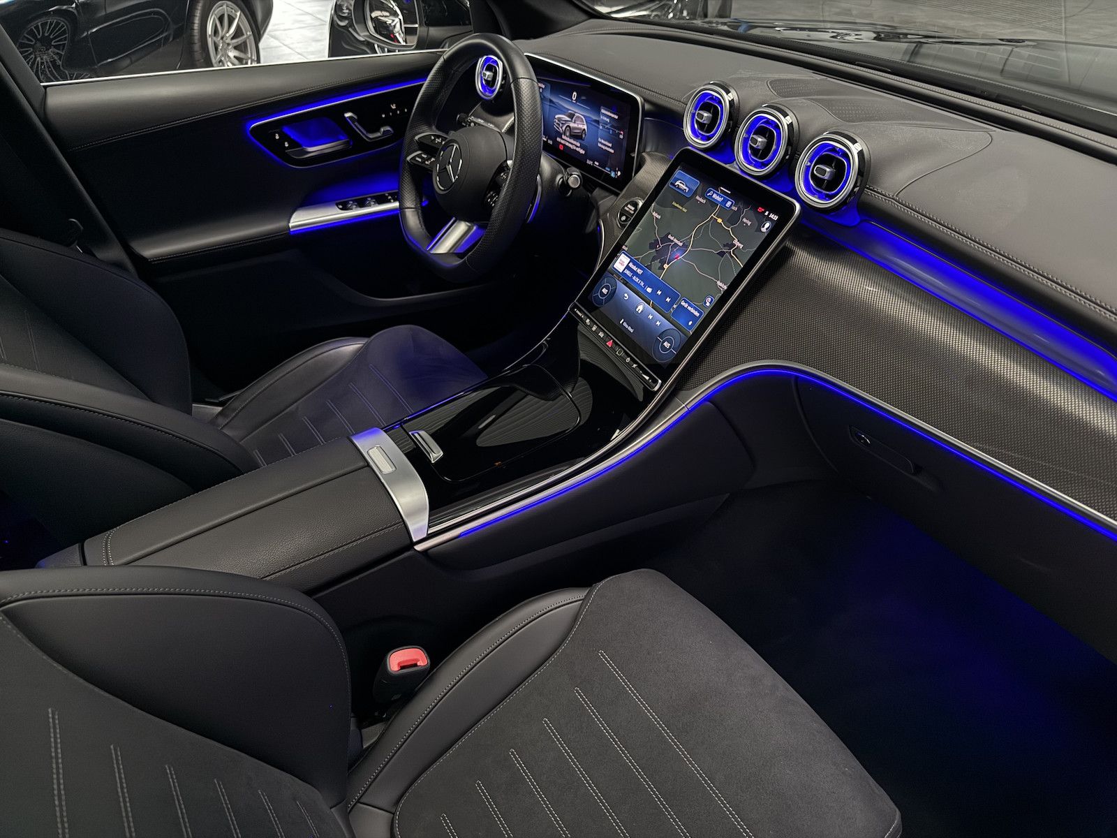 Mercedes-Benz GLC 300 4M AMG PREMIUM STANDHEIZUNG - DISTRONIC!