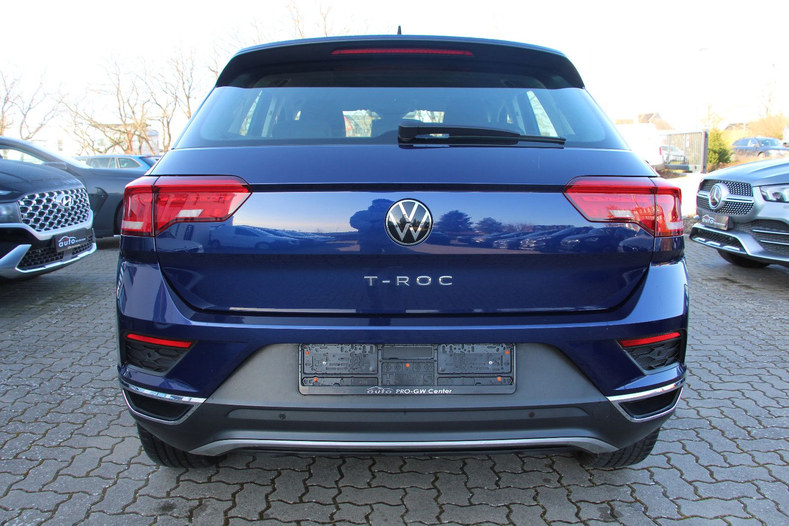 Volkswagen T-Roc Style - Samsaru's Car Outlet
