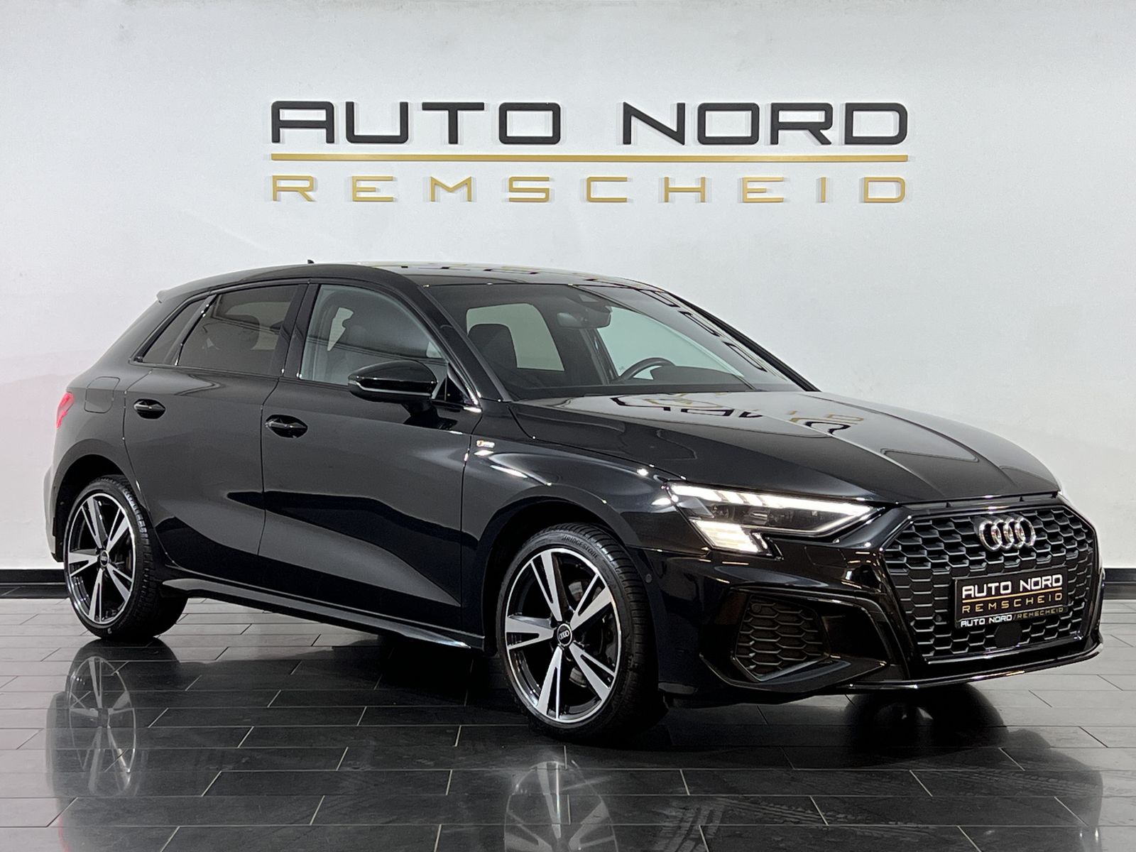 Audi A3 40 TFSIe S-line - Samsaru's Car Outlet
