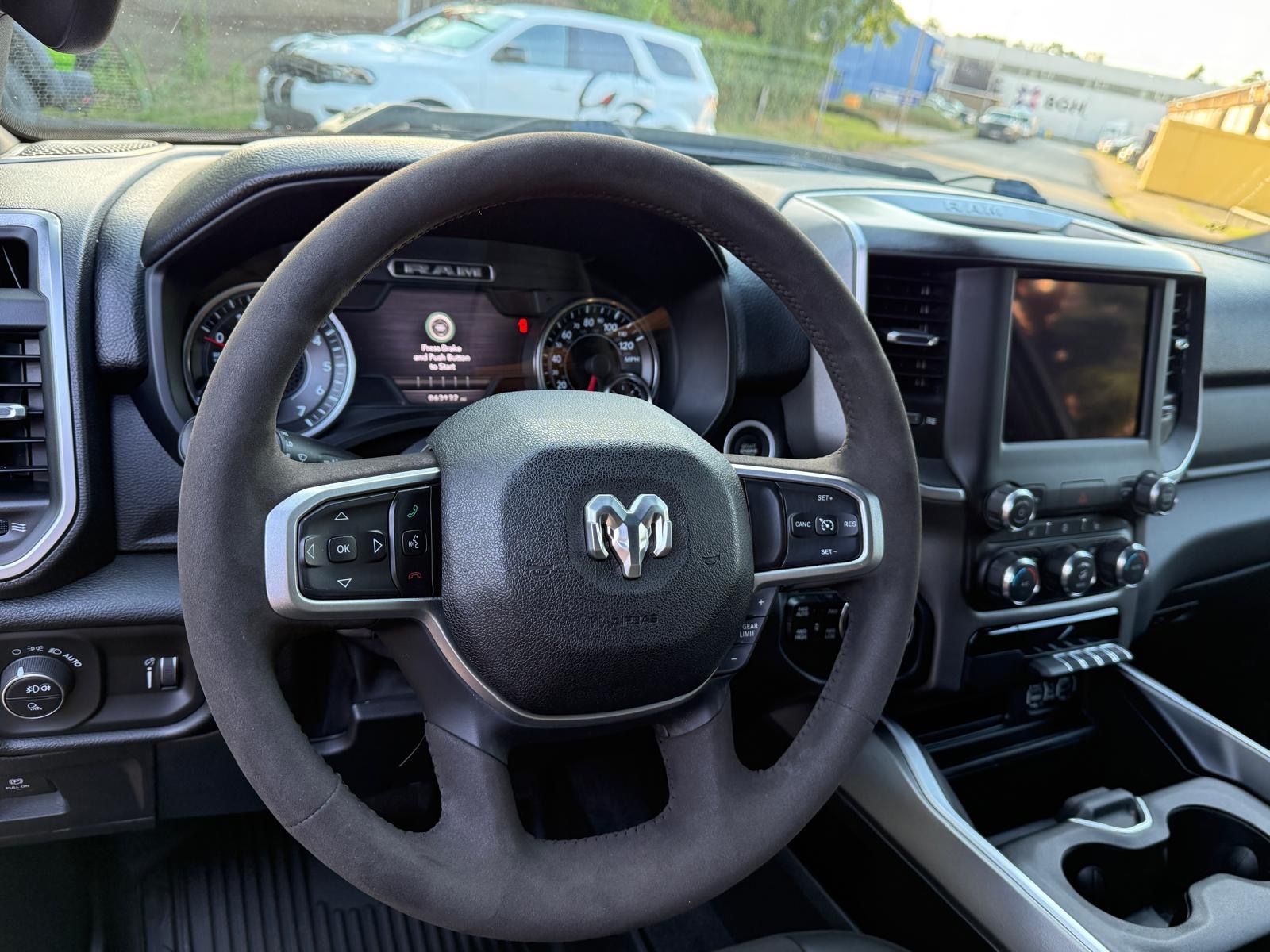 Dodge LIMITED*HARLEY*LPG*OFFROAD*NAVI*AHK*4X4*LIFT*PDC