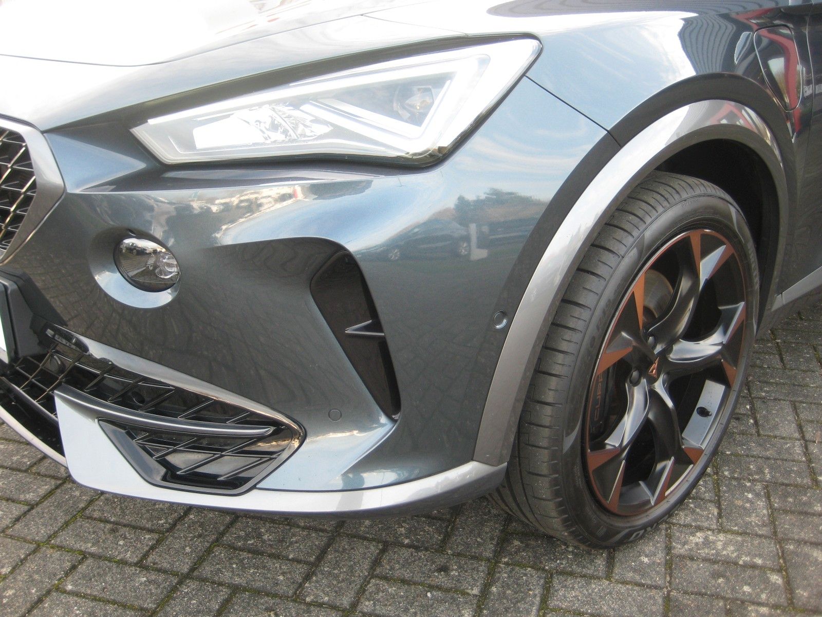 Cupra Formentor VZ 1.4 e-HYBRID DSG/LED/NAVI/SHZ/AHK