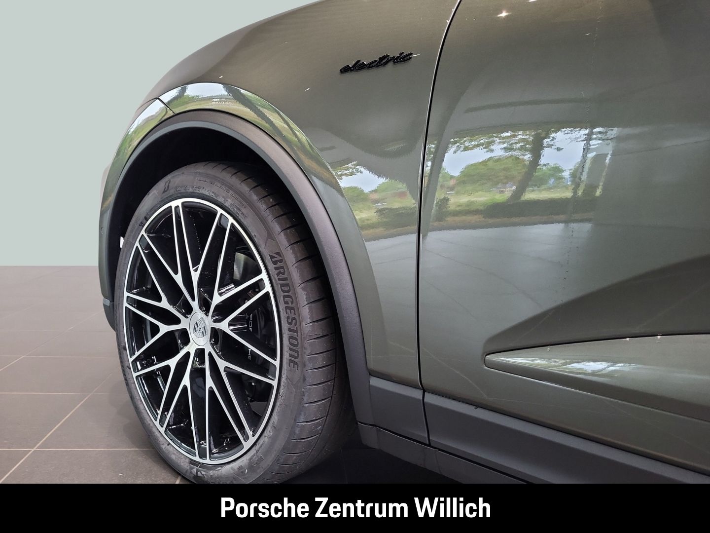 Porsche Macan 4 Surround-View LED-Matrix InnoDrive