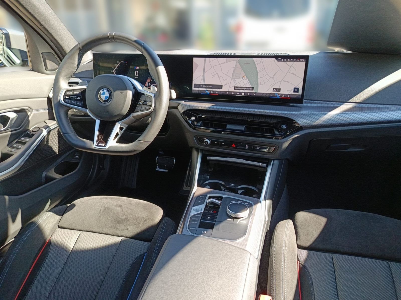 BMW 320d Touring+M SPORTPAKET+ANH.KUPPLUNG+LIVE COCK