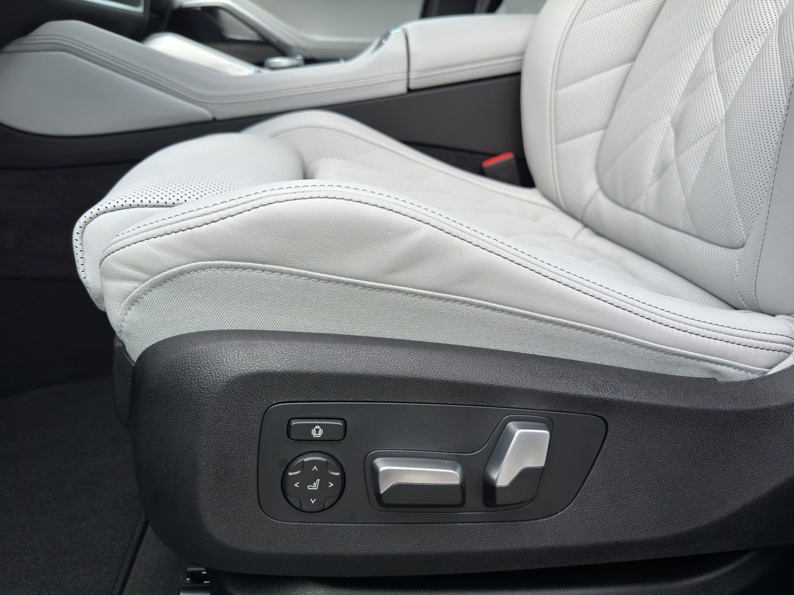 BMW X6 xDrive30d M Sportpaket Pro - UPE 116.940,00 €