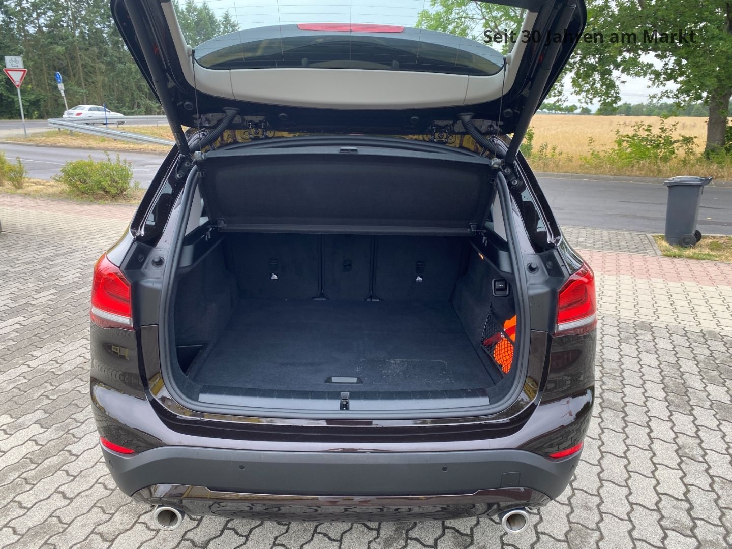 BMW X1 xDrive 20 d Advantage - Samsaru's Car Outlet