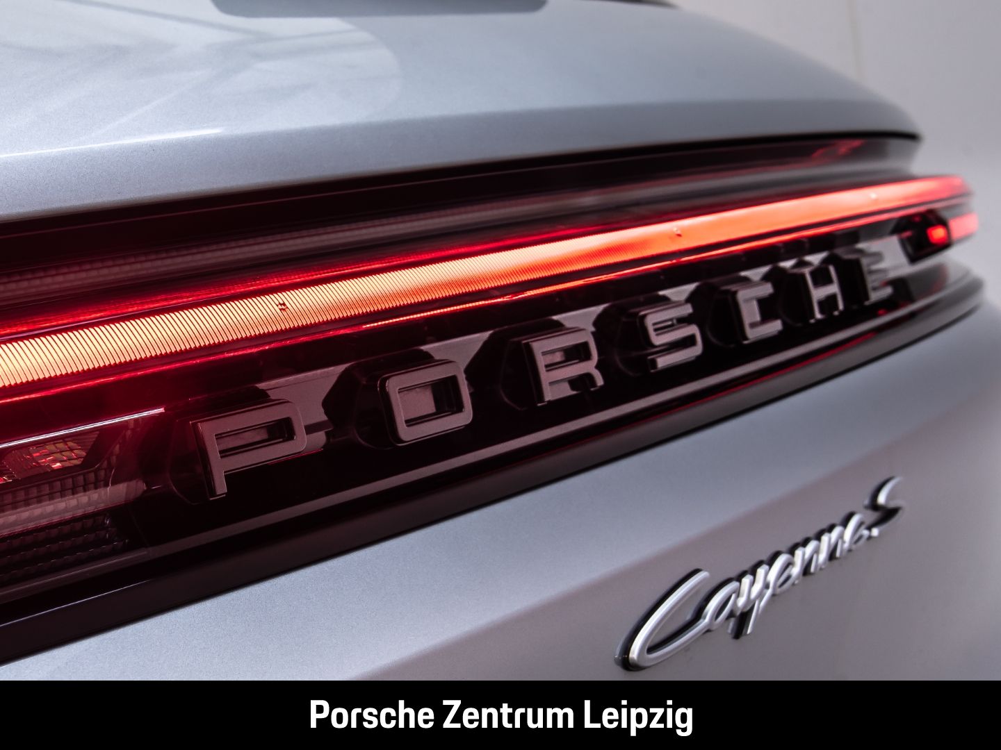 Porsche Cayenne S E-Hybrid SportDesign Sportabgas InnoDr