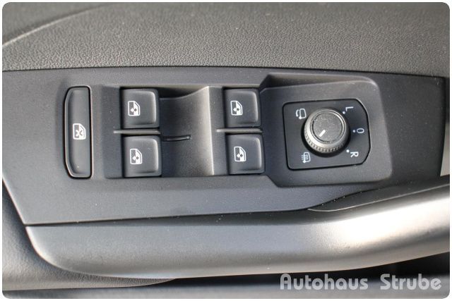 Volkswagen T-Cross Life 1.0 TSI - Samsaru's Car Outlet