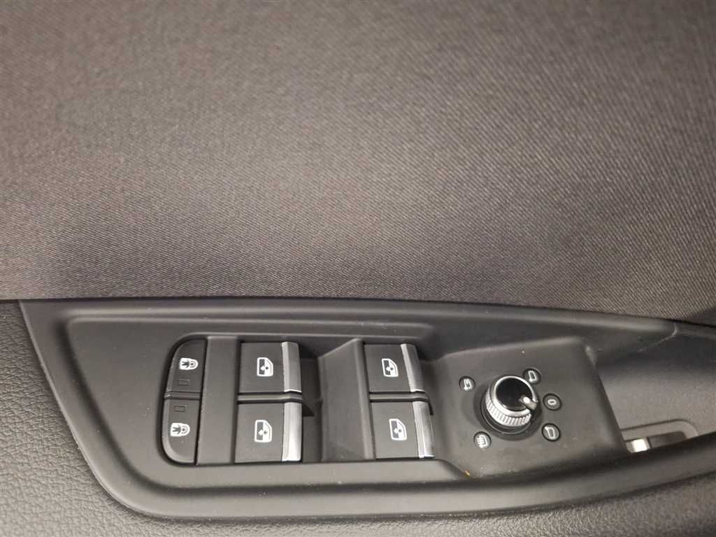 Audi A4 Avant S line 35 2.0 TFSI S-tronic - Samsaru's Car Outlet