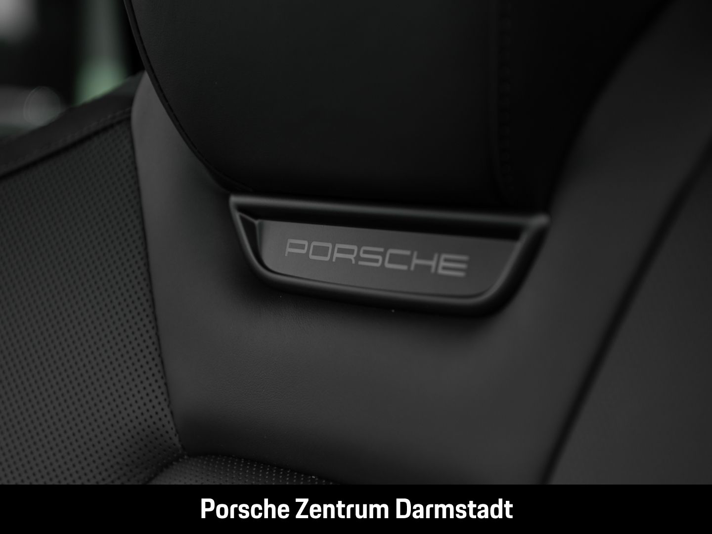 Porsche Macan Turbo BOSE Panoramadach Rückfahrkamera LED