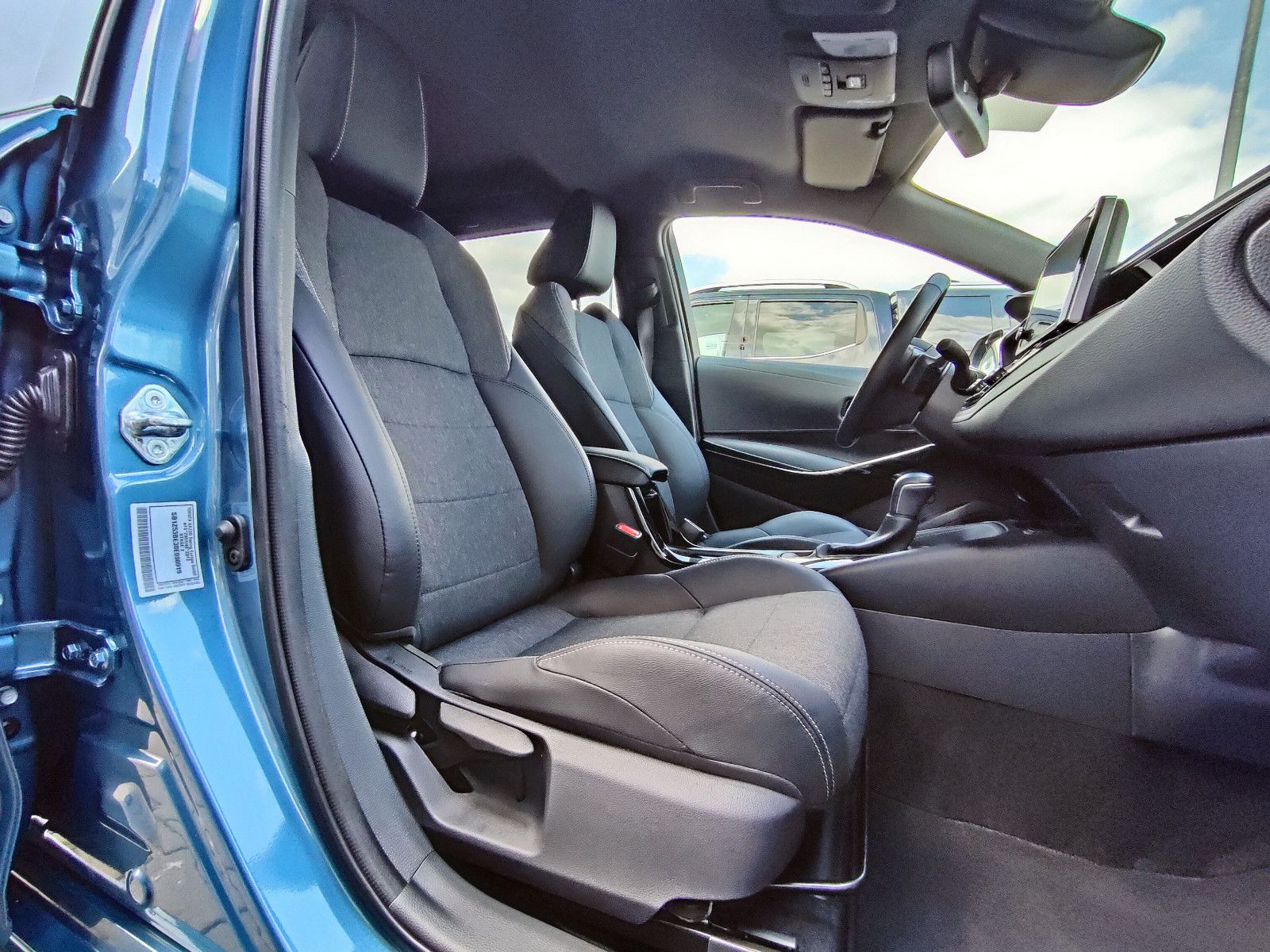 Toyota Corolla Touring Sports 2.0 Team - Samsaru's Car Outlet