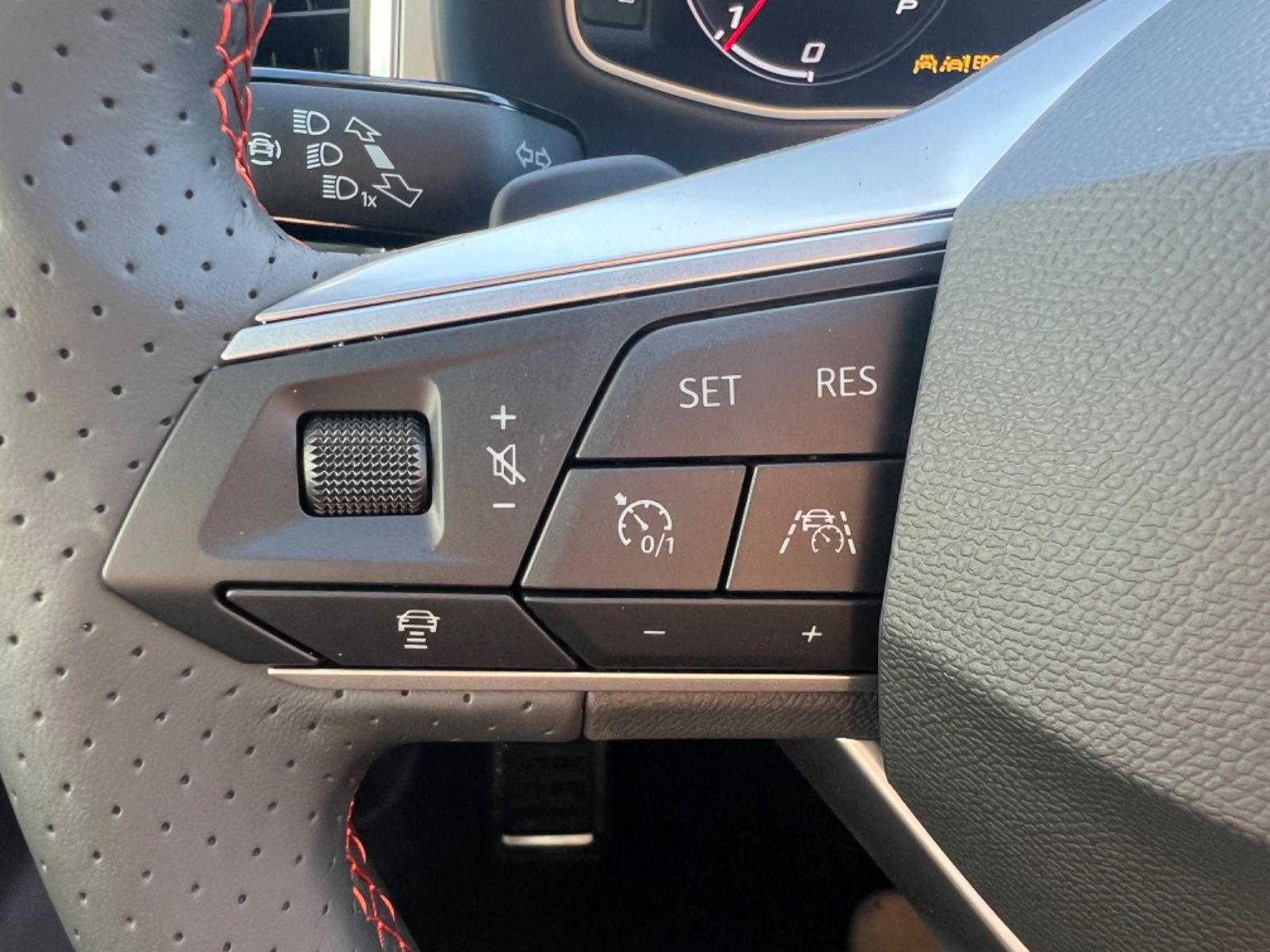 Seat Ateca FR DSG 150PS NAVI+SHZ+ACC+BEATS+AHK+