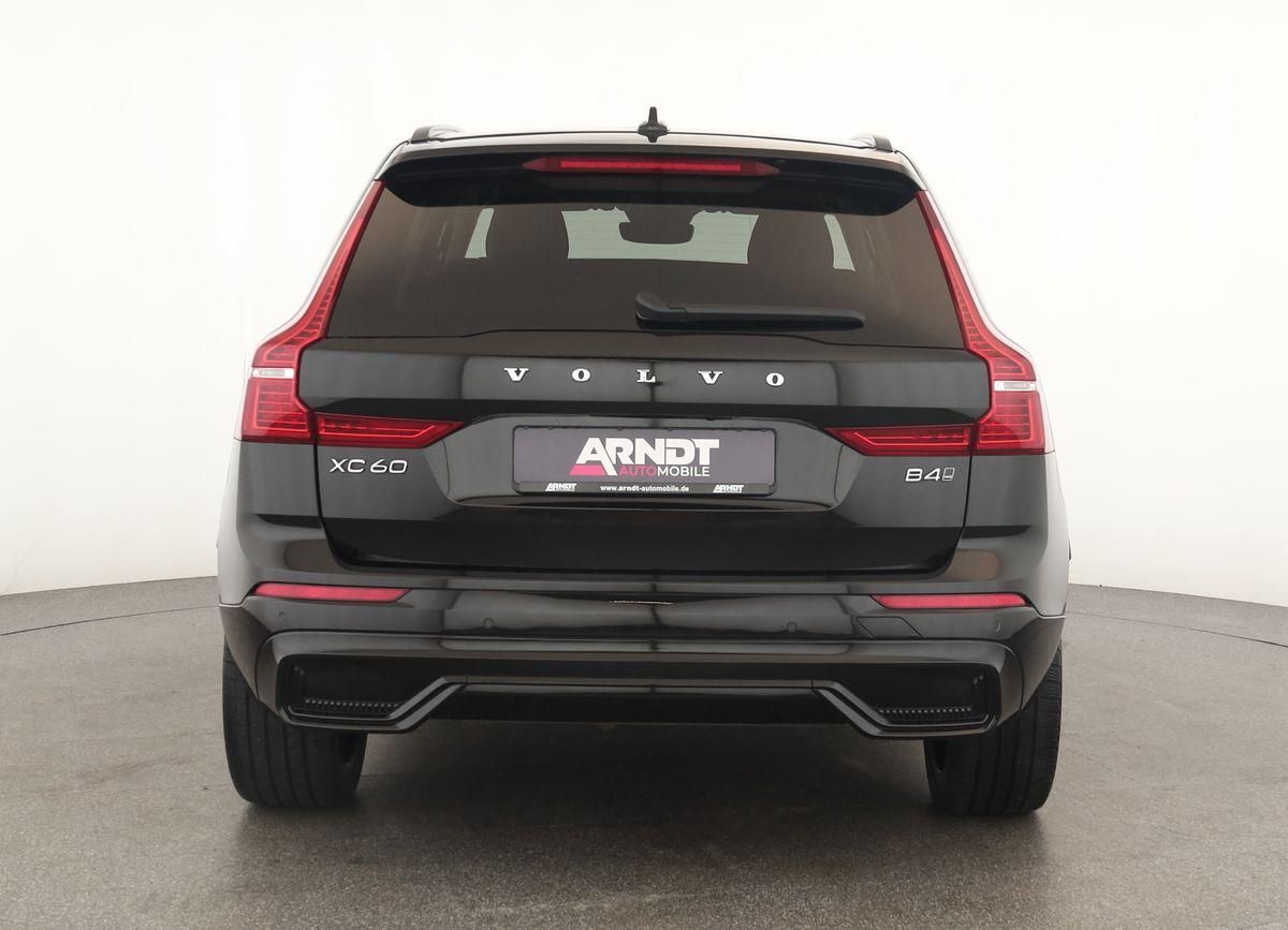 Volvo XC60 B4 AWD Plus Dark LED Pano ACC Kam 21" AHK