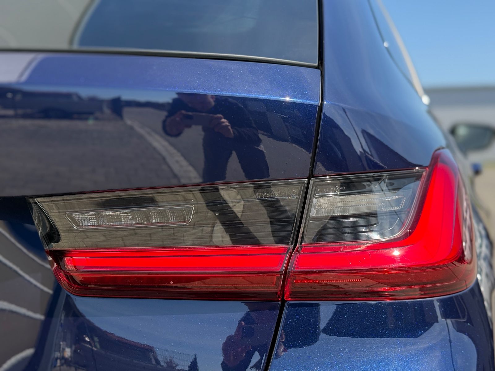 BMW 320 d xDrive M-SPORT - Samsaru's Car Outlet