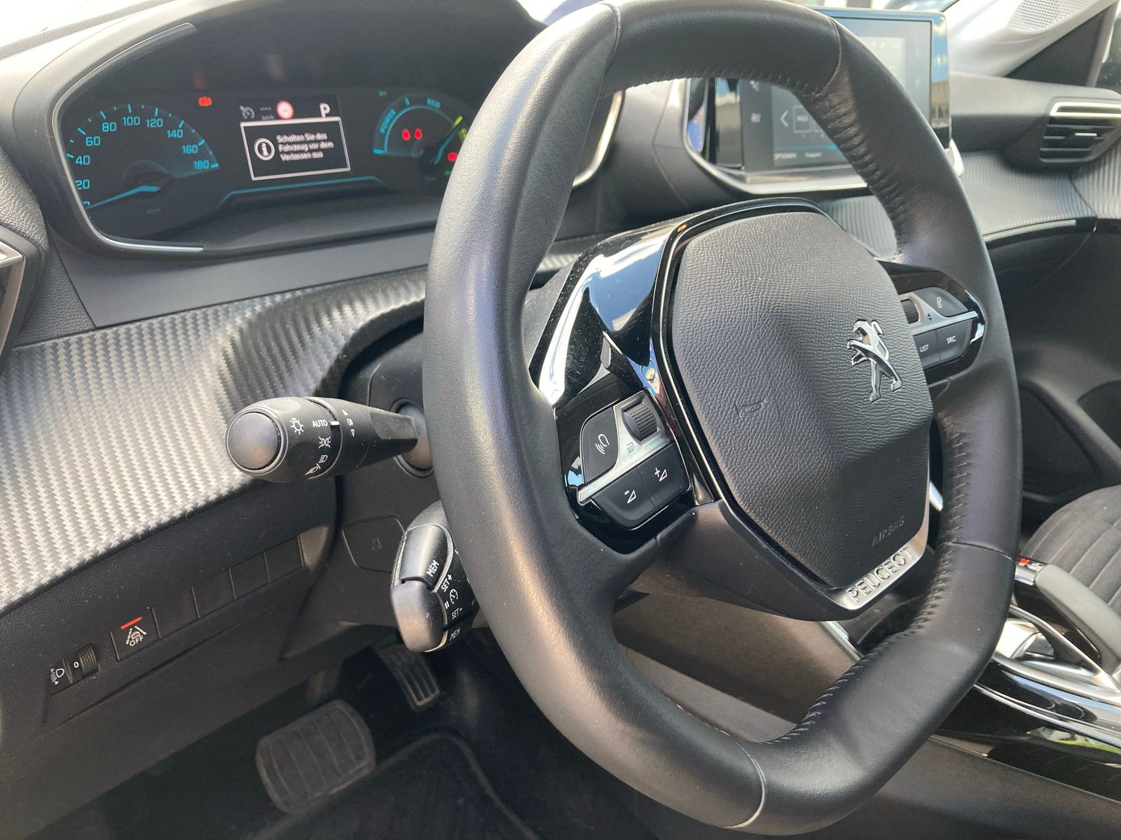 Peugeot 208 e- Elektro 136 Active - Samsaru's Car Outlet
