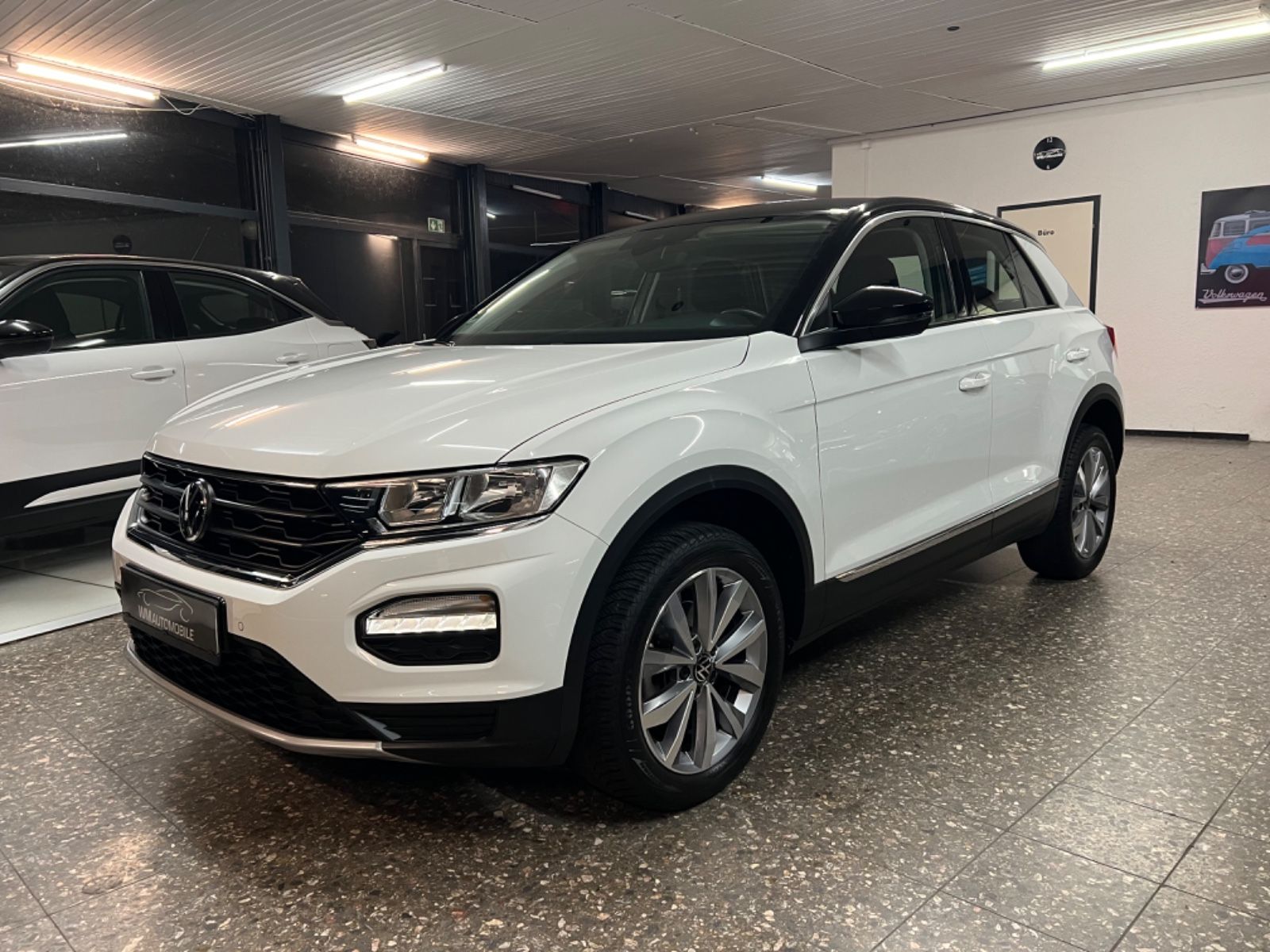 Volkswagen T-Roc Style - Samsaru's Car Outlet