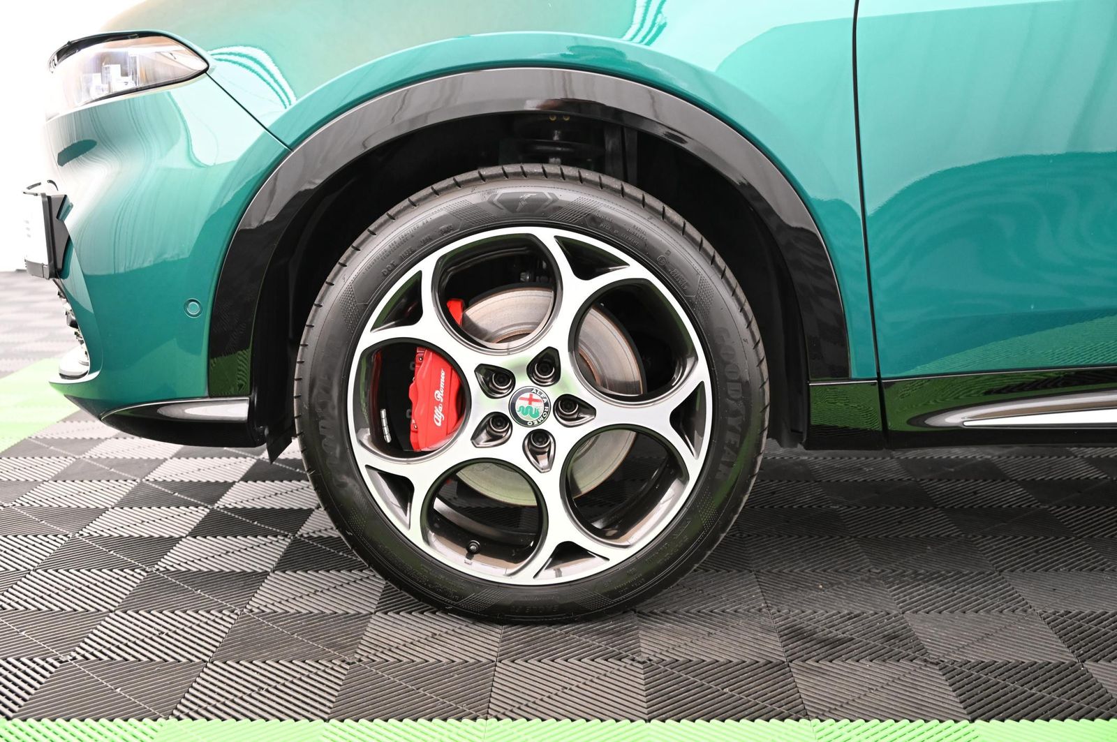 Alfa Romeo Tonale 1.3 PHEV 280 Q4 Ti LED/PANO/PREMIUM/19