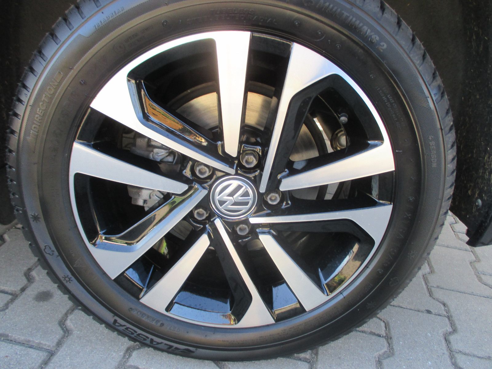 Volkswagen Golf Sportsvan 1.5 TSI DSG - Samsaru's Car Outlet