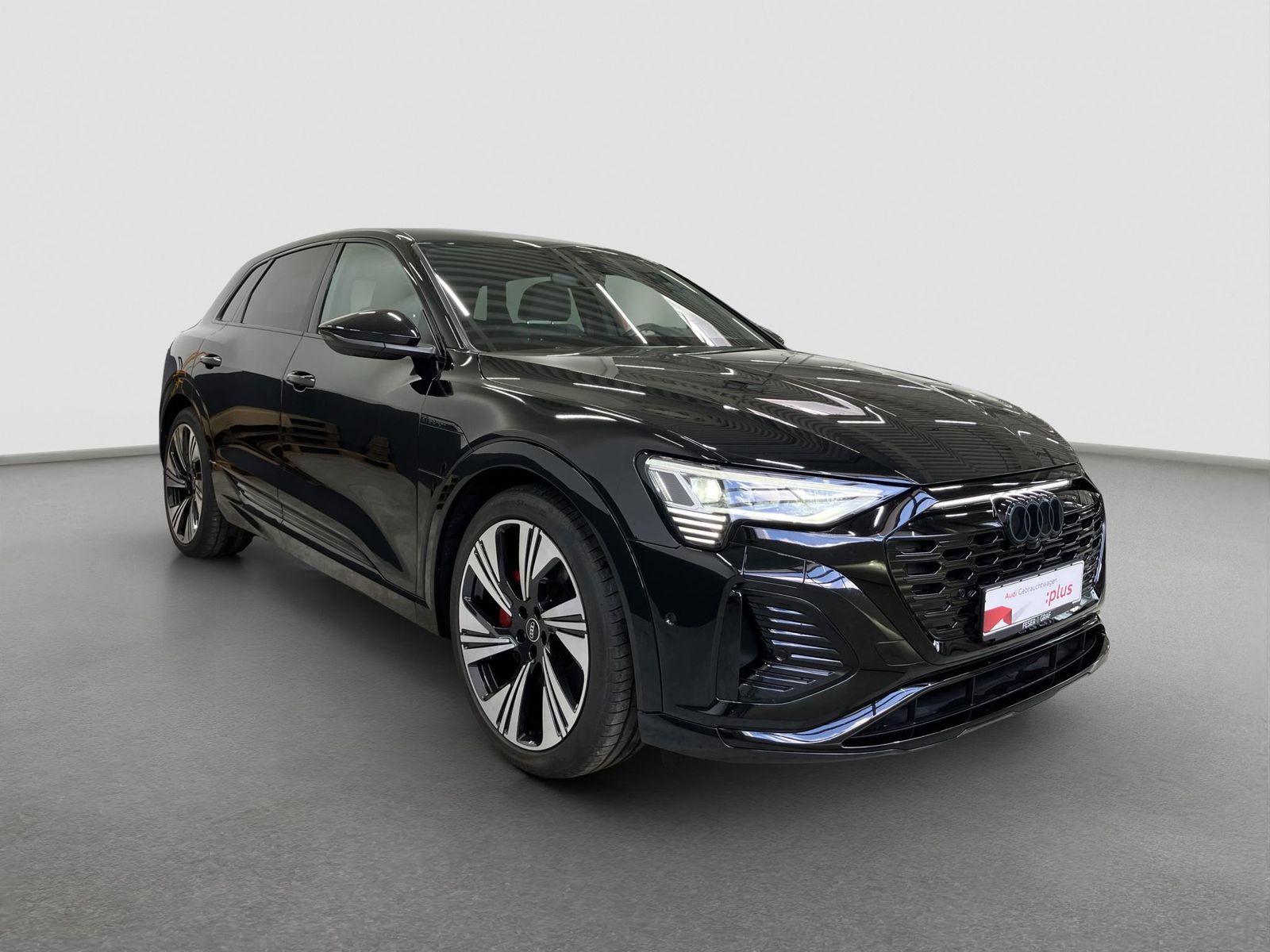 Audi Q8 e-tron S line 50 AHK Matrix Keyless 360° ACC