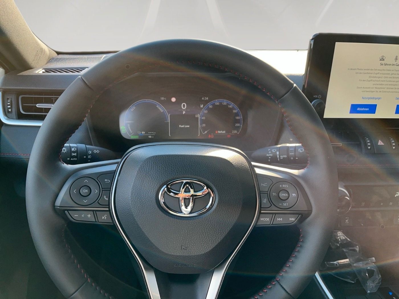 Toyota RAV 4 - 2.5 . 4x4 PlugIn CVT Teamplayer AHK ACC