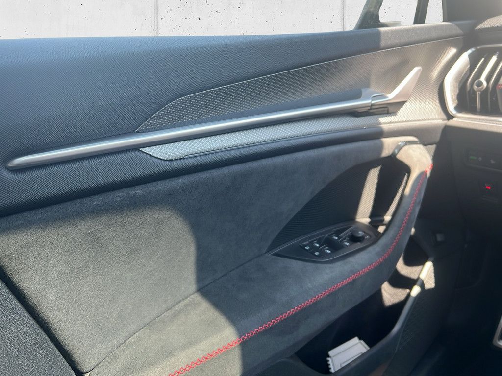 Skoda Kodiaq 2.0 TSI RS 4x4 MATRIX-LED AHK 360° PANO