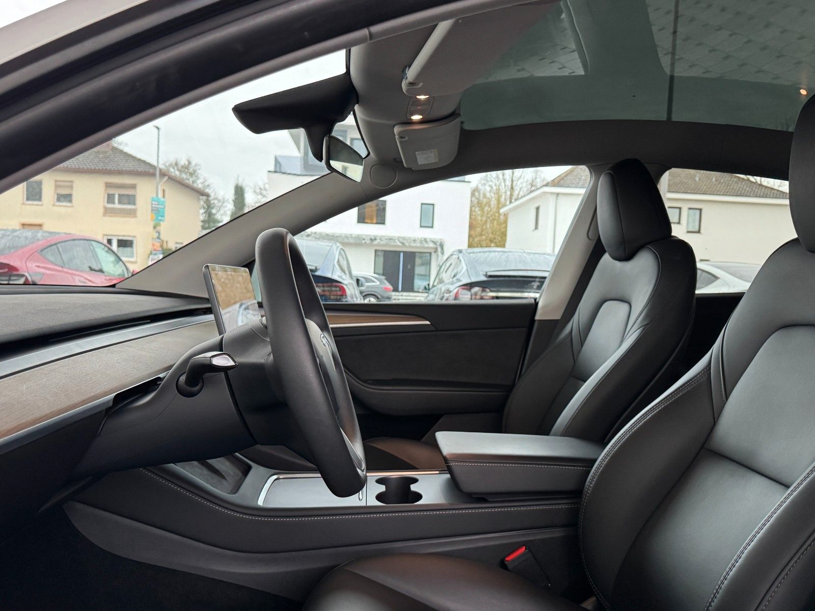 Tesla Model Y Premium Lang Range Allrad/581km 93% /AHK
