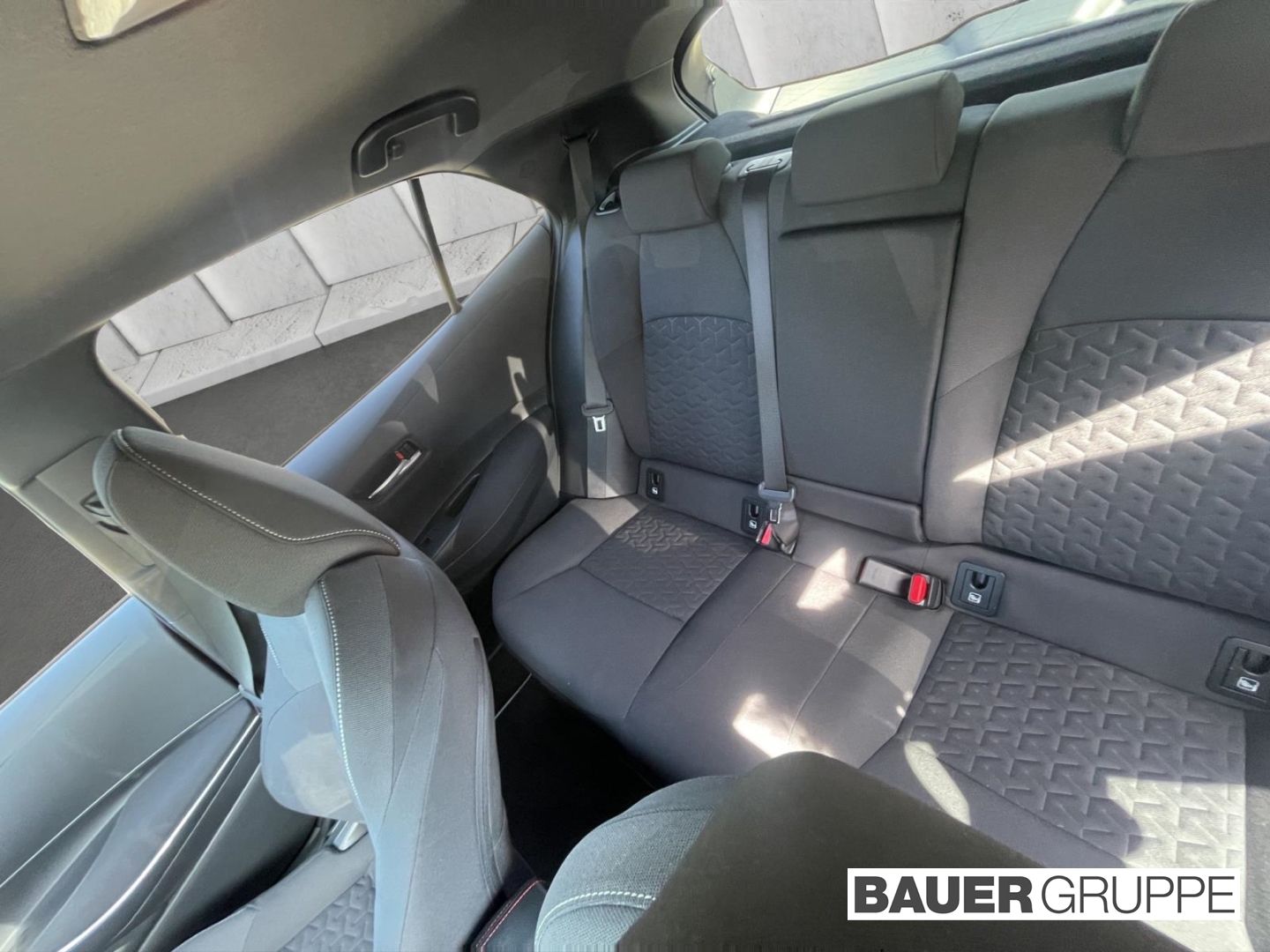 Toyota Corolla Hybrid Club 2.0 - Samsaru's Car Outlet