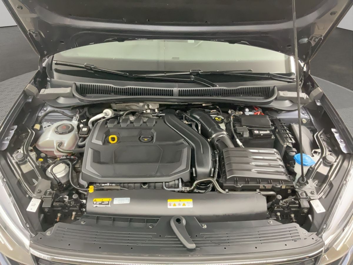 Volkswagen Taigo 1.5 TSI DSG - Samsaru's Car Outlet
