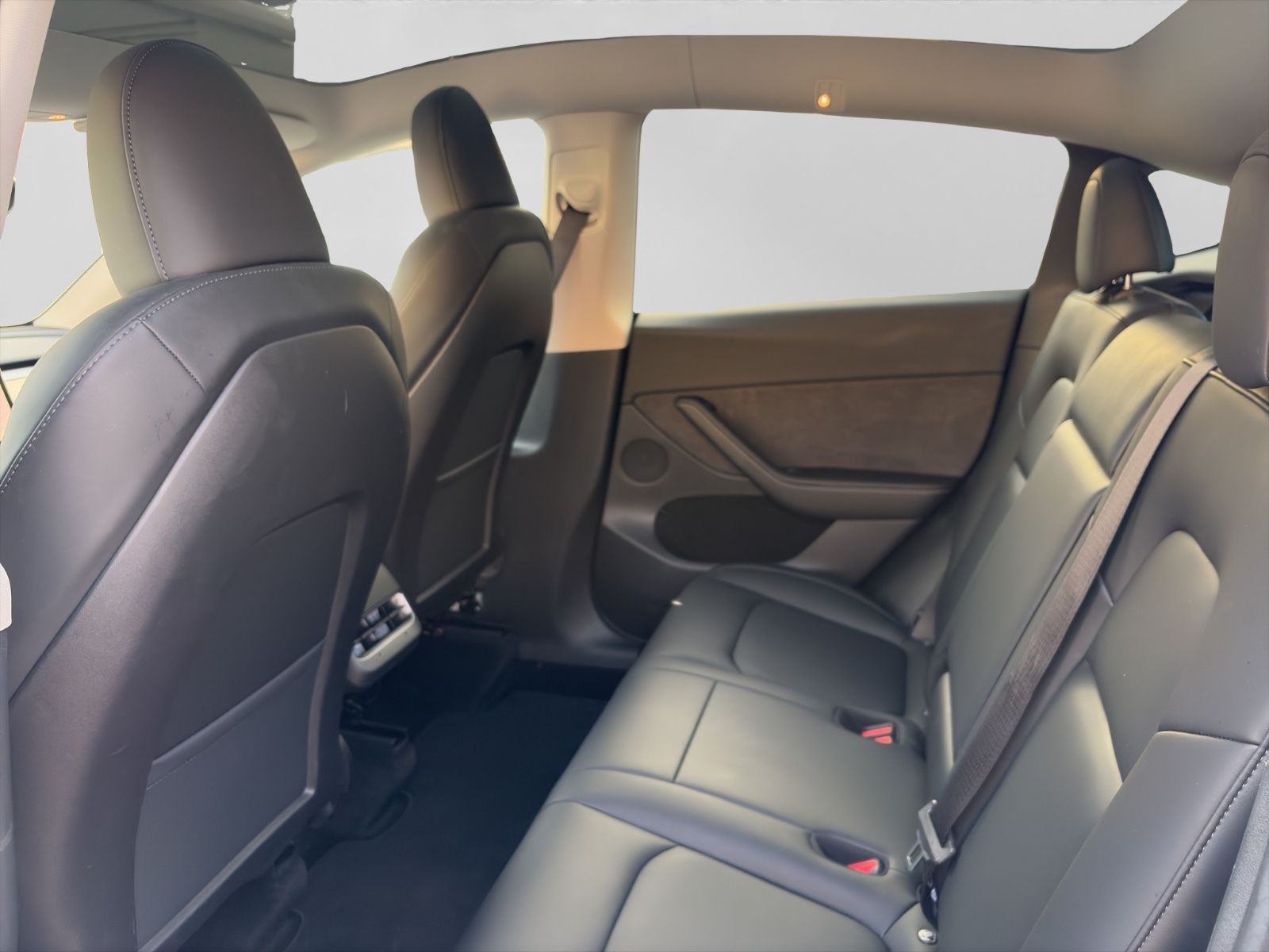 Tesla Model Y Long Range Dual AWD *AHK*1.Hand*