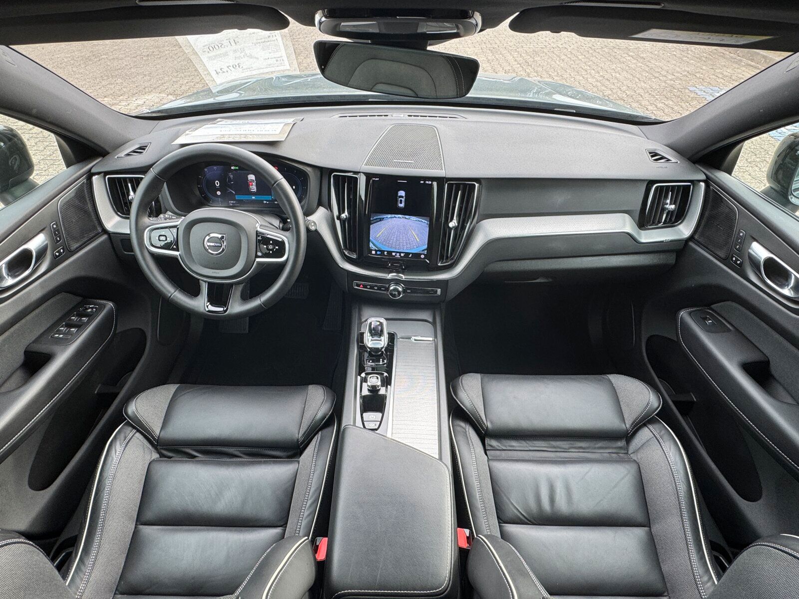 Volvo XC60 B4 AWD Plus Dark Keyless-Start/Autom./Klima